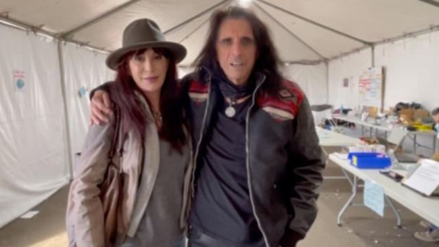 Alice and Shreyl Cooper 