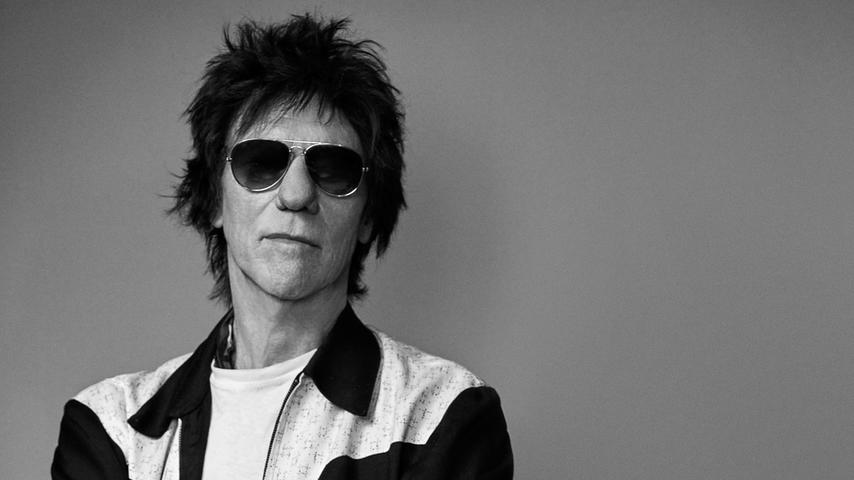 JEFF BECK 2022_CREDIT-Matt Salacuse © Warner Music Group